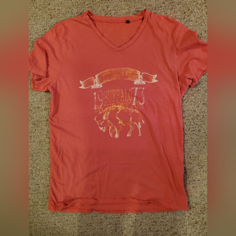 Womens Buffalo David Bitton T-Shirt Size Medium Color Faded Red